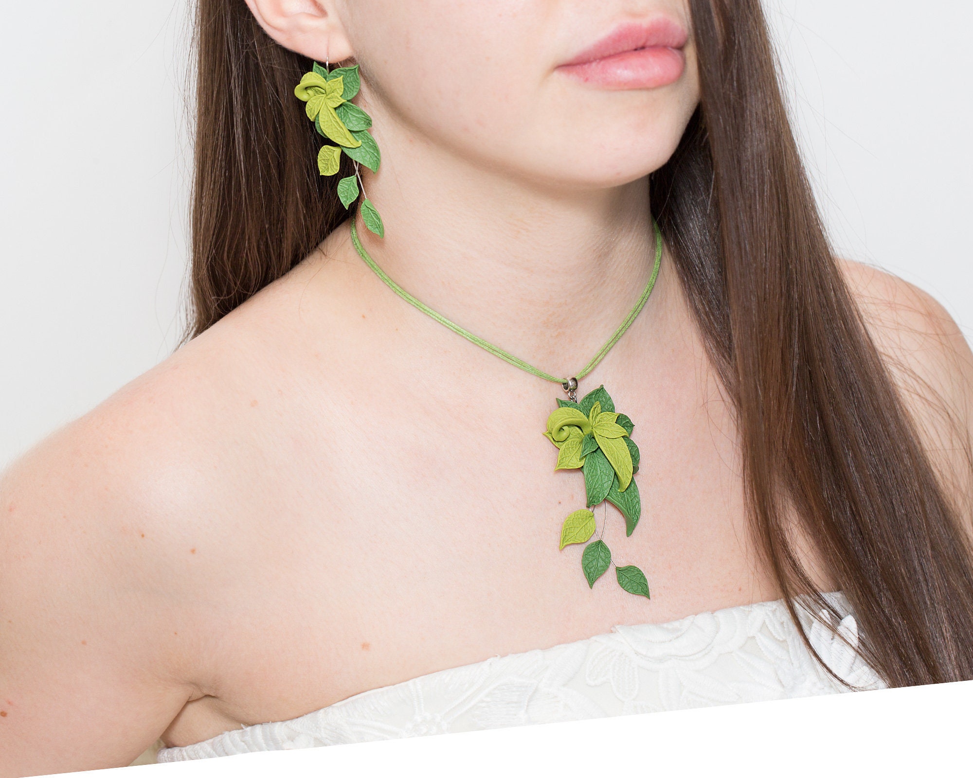 Green leaves jewelry set. Green leaf necklace. Forest jewelry. Etsy
