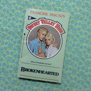 Sweet Valley High | #58 Brokenhearted | Francine Pascal | Vintage Pre-Teen Young Adult Chapter Book Series
