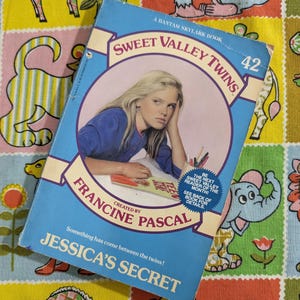 Sweet Valley Twins | #42 Jessica&#39;s Secret | Francine Pascal | Vintage Pre-Teen Young Adult Chapter Book Series