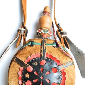 Beautiful Vintage Folk Art Hungarian Canteen Kulacs - Lot 161