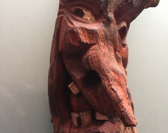 Vintage Face with a Smile Wood Carved from a Single Piece of Wood –Lot 195