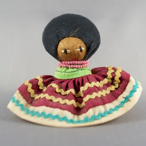 Vintage Traditional Miniature Seminole Indian Doll Cloth-Wrapped Palmetto Fiber Husk Made by the Seminole Indian Tribe of Florida –Lot D24
