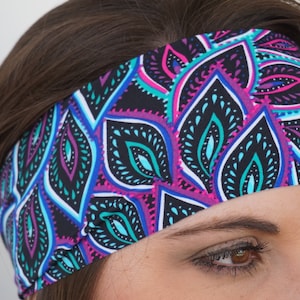 Wide Hairband for Women Glowing Peacock Workout Hairband Gym Hairband Yoga Hairband Moisture Wick Hairband for Running Hairband Nonslip