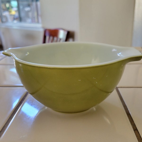 Pyrex Cinderella Mixing Bowl 441 Pea Green