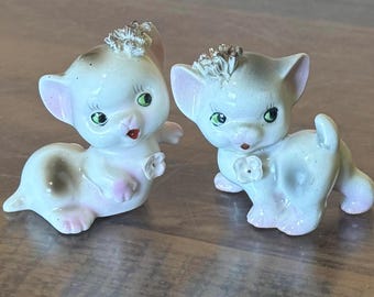 Vintage Kitschy Kitty Salt and Pepper Shakers Set
