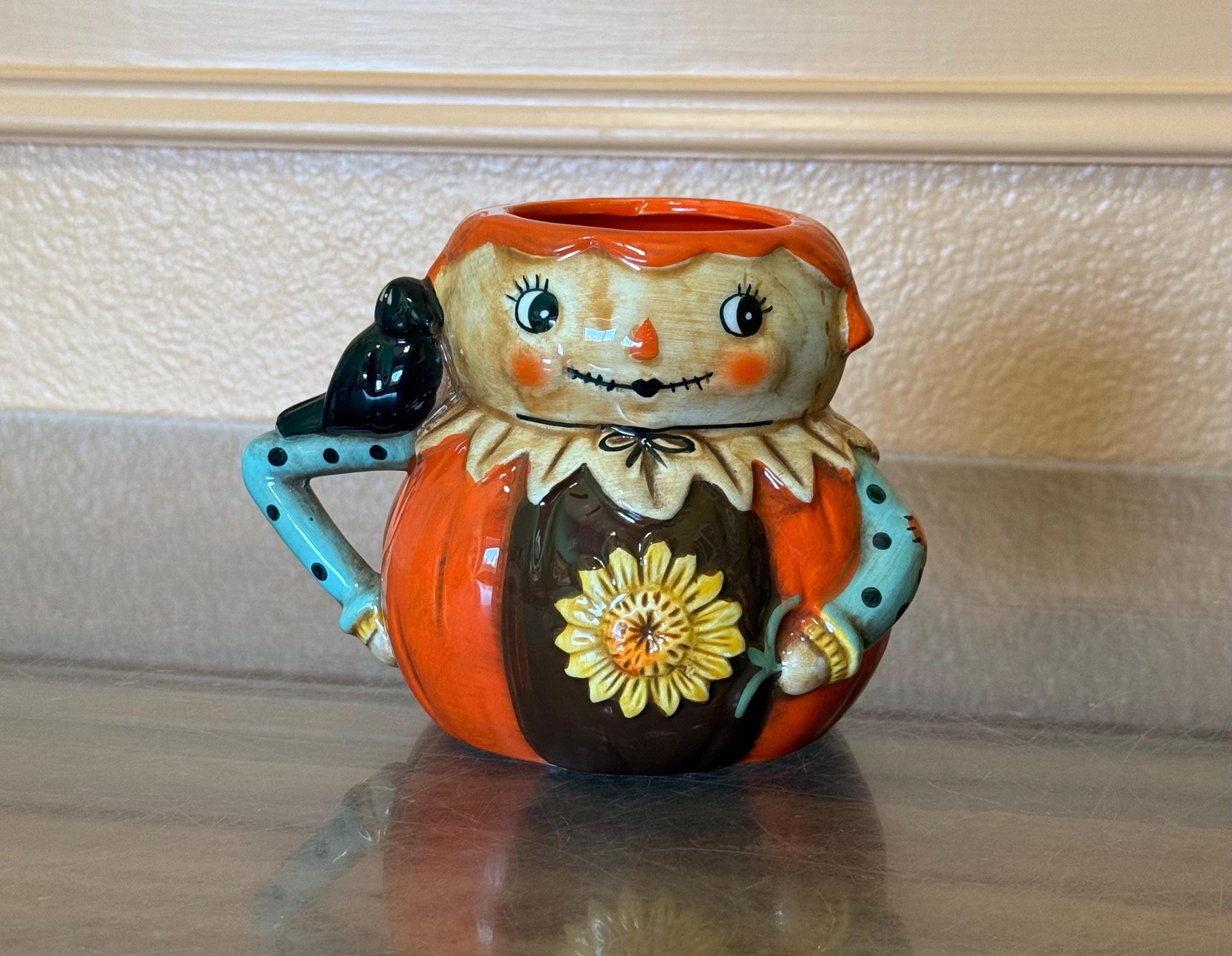 まゆぞう様ご確認用♥新作ハロウィン＆ガーリーガール♥可愛いバラメモ♯677 Johanna Parker Transpac Halloween Mrs. Scarecrow Mug Small - Etsy