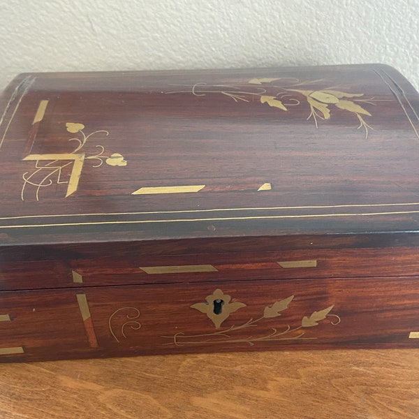 Vintage Locking Jewelry Box