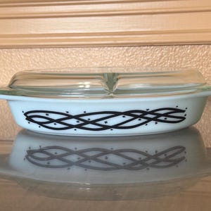 Vintage Pyrex Oval Barbed Wire Casserole Dish