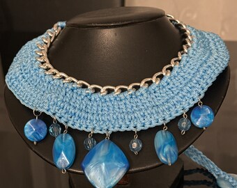 Collier en crochet de perles