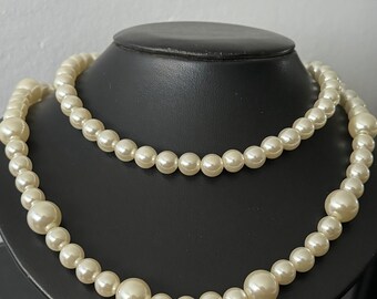 Collier de perles blanches