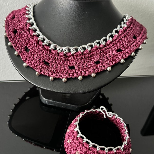 Collier avec bracelet crochet, fait à la main