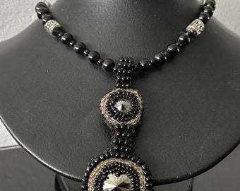 Collier de perles, fait à la main