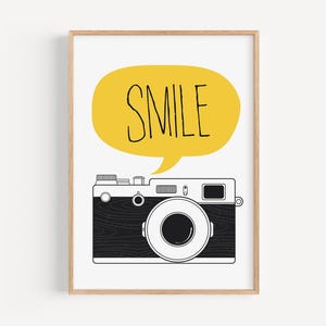 Vintage Camera Wall Art - Photographer Gift - Retro Camera Print - Digital Art Download - Photo Studio Decor - Home Decor - Smile Quote Art