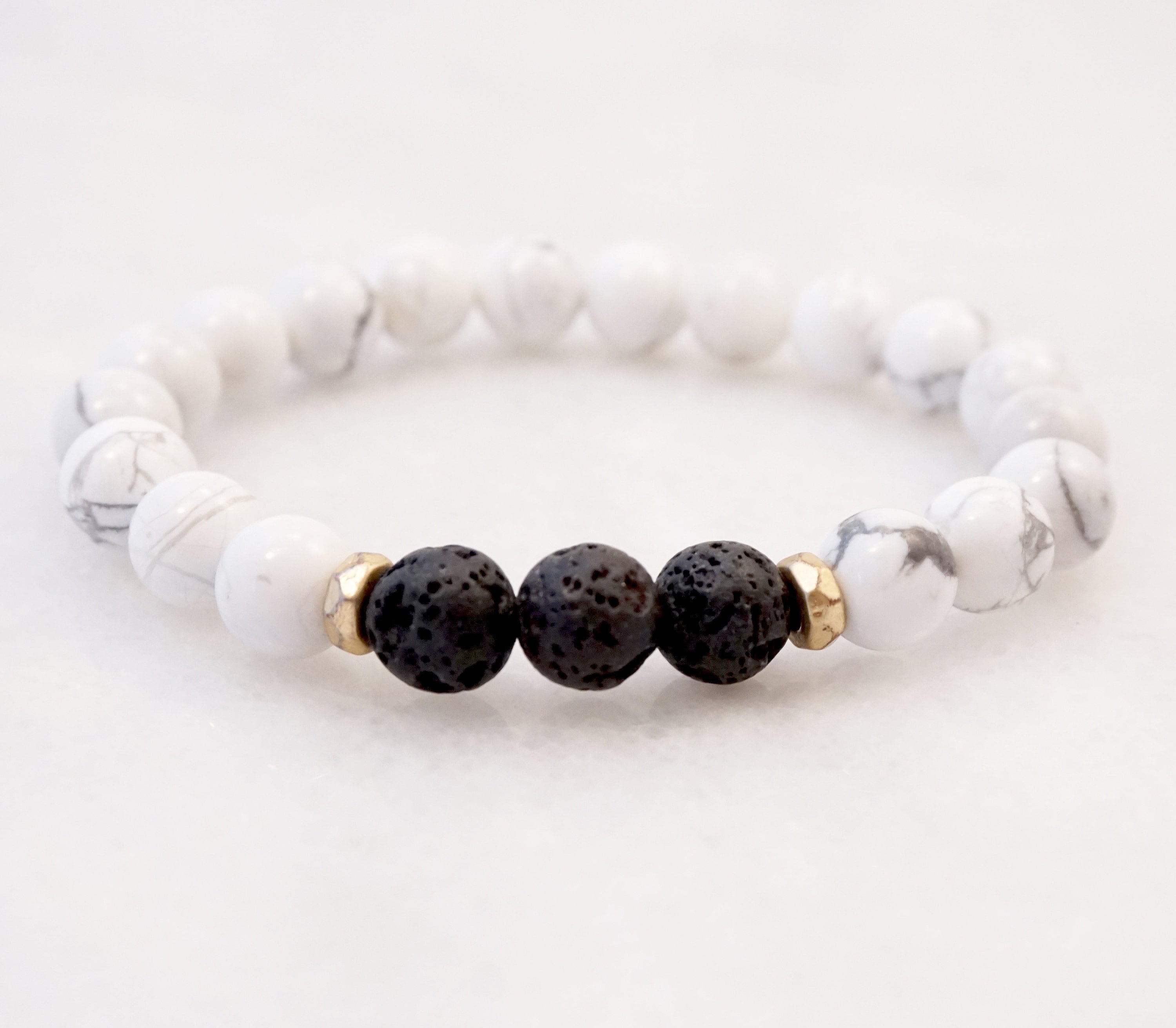 White Howlite Gemstone Bracelet, Size: Free Size at Rs 100/piece in Jaipur