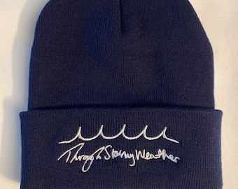 Gorro bordado de la Operación Mincemeat "A través de la tormenta"