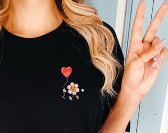 T-shirt imprimé de poche de fleurs mignonnes - Chemise de positivité pour femmes - T-shirt de poche pour femmes - Spread Some Love TShirt - Chemise de bonheur