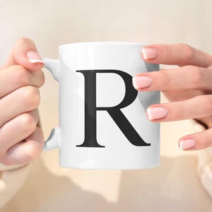 Caneca de café personalizada com monograma - presente com letra personalizada
