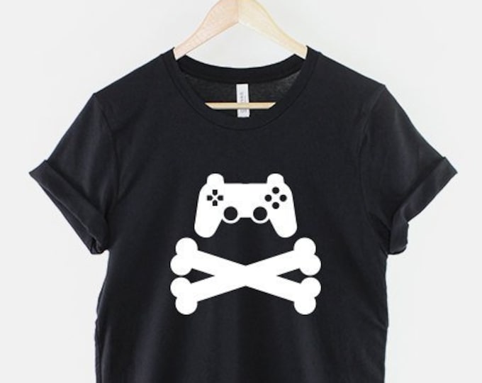 Gamer T-Shirt: Skull Crossbones Retro Gaming Icon, Vintage Style Cotton Blend