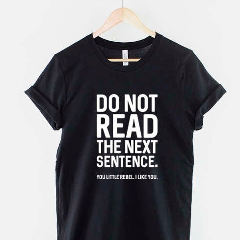 T-Shirt 'Of Course I'm Right I'm Dave' - Maglietta Slogan Meme Retr&ograve; - Unisex 100% Cotone