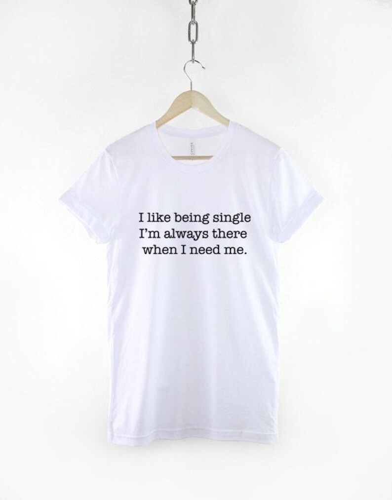 T-shirt för ensamstående kvinnor – Mjuk, unisex statement-tröja i bomull bild 3