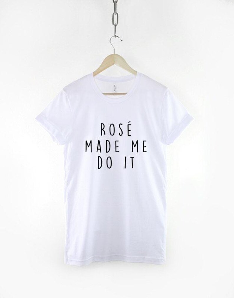Camiseta Rosé Made Me Do It: Camiseta gráfica de algodón hilado en anillo, estilo despedida de soltera imagen 2