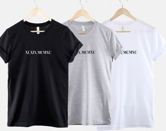 Passende Paare personalisierte römische Zahl T-Shirt - Minimal Unisex Jahrestag Datum T-Shirt - Paare Flitterwochen Shirts - Hochzeit Datum Geschenk