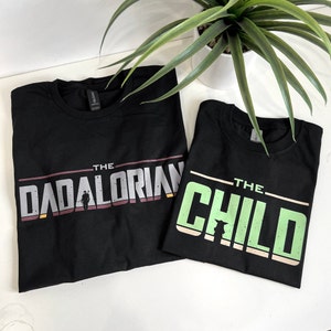 Dadalorian Shirt - Matching Dadalorian Mamalorian T-Shirts - Father And Son Mother Daughter Family T-Shirts