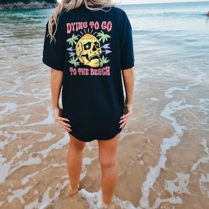 Retro Skull Beach T-Shirt: Distressed Summer Graphic Tee, Ring Spun Cotton image 1