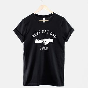 Katzen Papa Fist Bump T-Shirt, Katzen Papa Shirt, lustiges Katzenliebhaber Grafik T-Shirt, Geschenk für Katzen Papa Top Bild 1