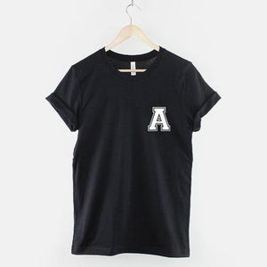 Benutzerdefinierte Monogramm T-Shirt, personalisiertes Initial Shirt, benutzerdefinierte Name Grafik T-Shirt, individuelles Geschenk Top