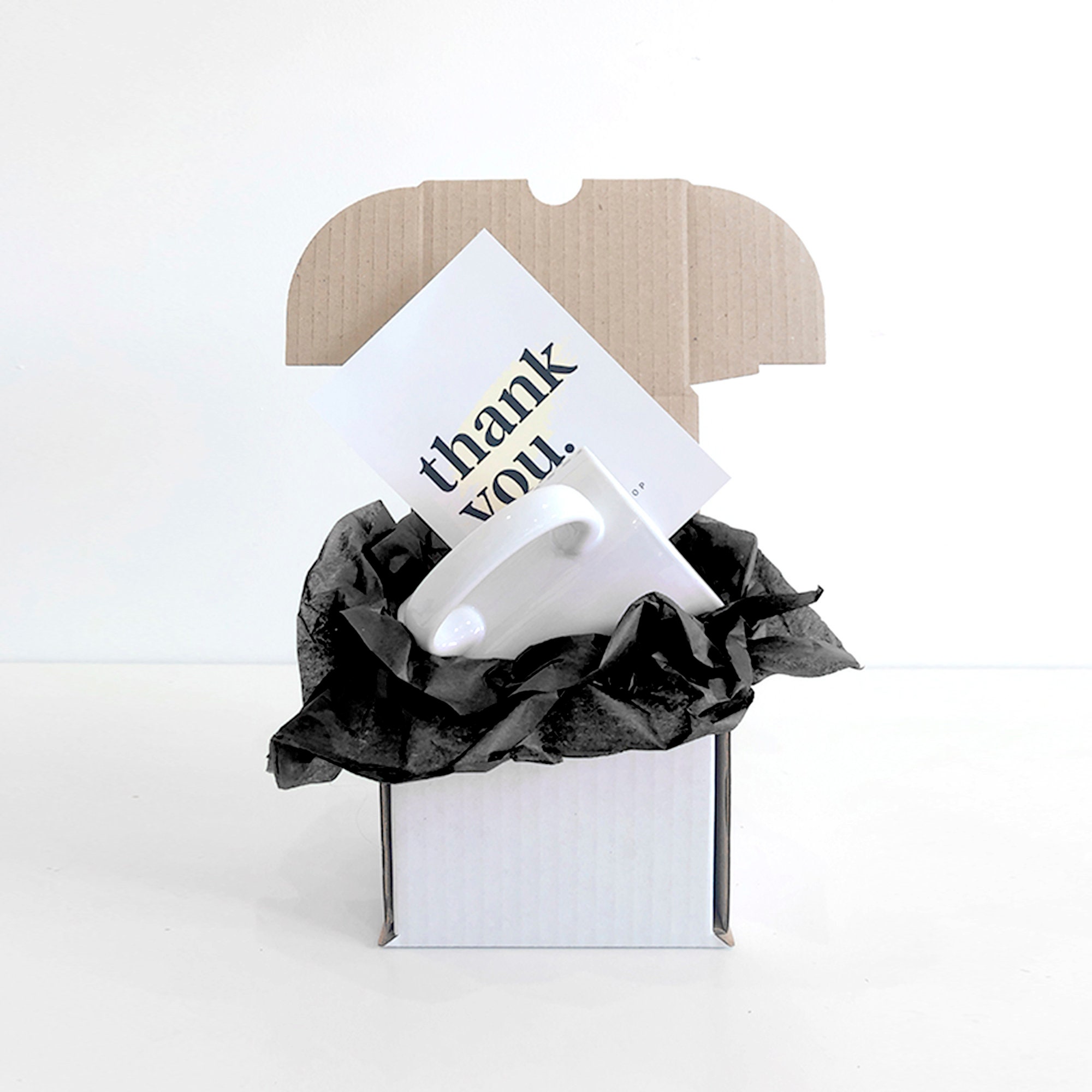 Set Tazze Deluxe Mr & Mrs Per Sposi - Regalo Matrimonio Con Cucchiaio Personalizzato E Biglietto D'Auguri - 2