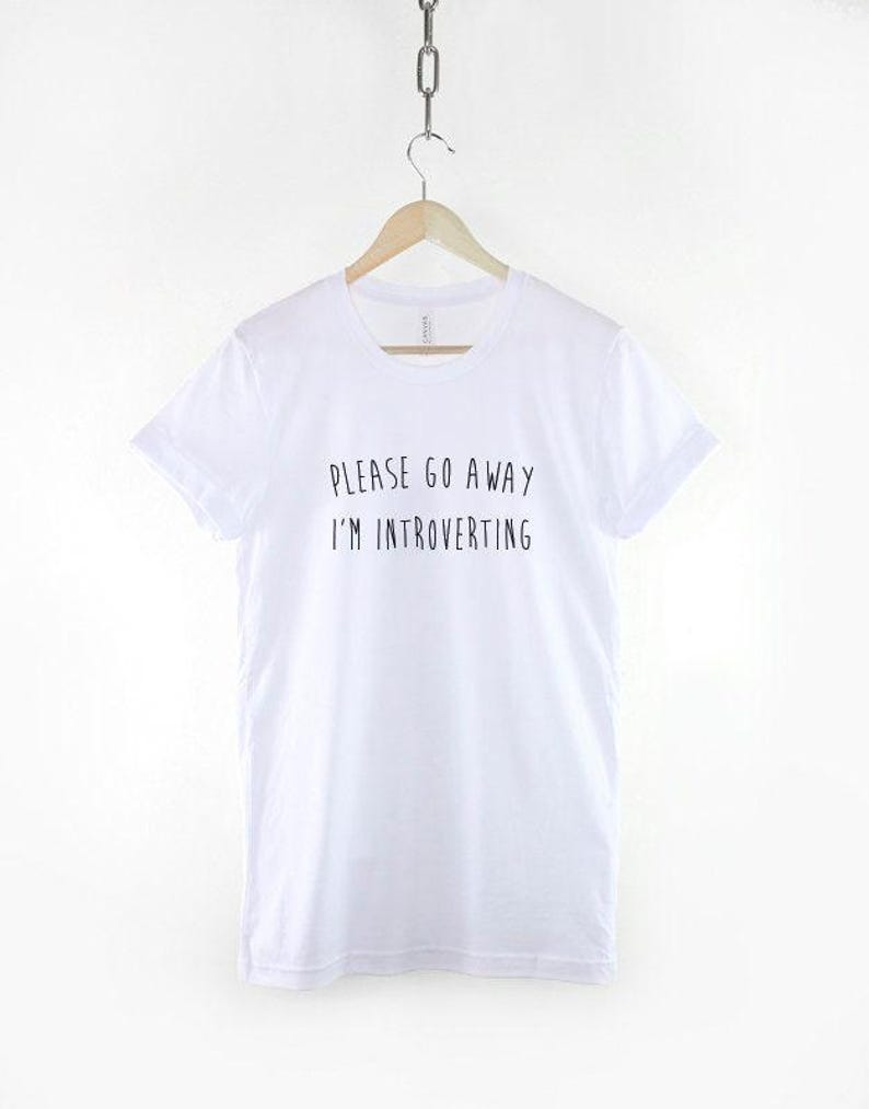 Chemise introvertie - T-shirt à slogan « Please Go Away », streetwear décontracté en coton doux image 3