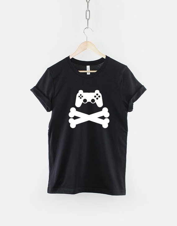 Gamer T-Shirt: Skull Crossbones Retro Gaming Icon, Vintage Style Cotton Blend