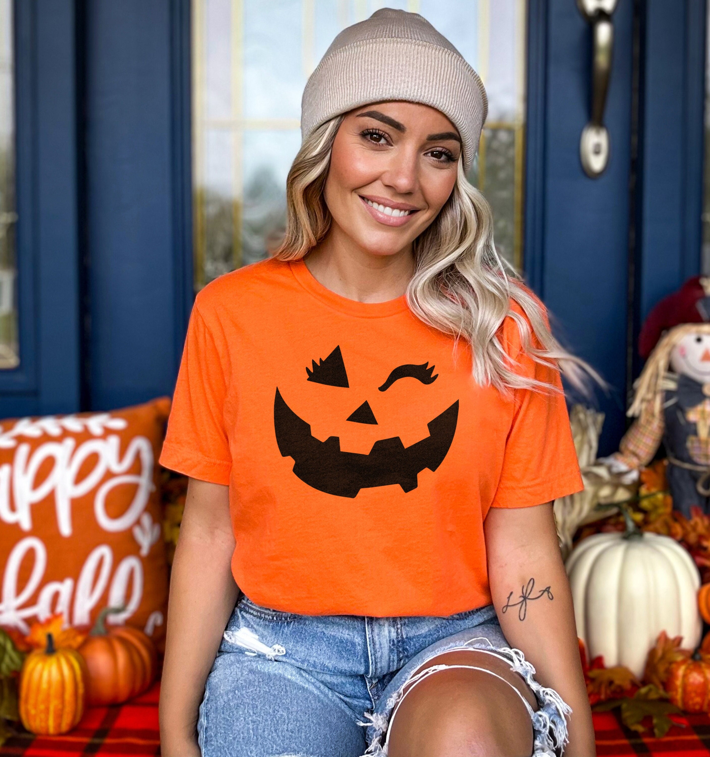 Womens Cute Halloween Winking Pumpkin Face T-shirt Girls Halloween Orange  Shirt 