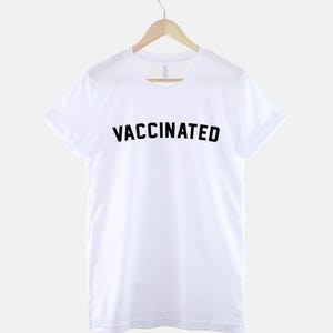 Camiseta con mensaje de vacunación, camiseta gráfica a favor de las vacunas, regalo para concienciar sobre la salud imagen 3