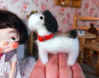 Chien miniature en crochet, chien crochet, petit chiot blanc, chien plat  art et collections, décoration, jouet unique