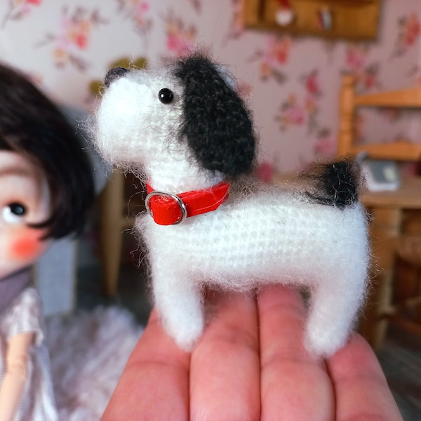 Chien miniature en crochet, chien crochet, petit chiot blanc, chien plat  art et collections, décoration, jouet unique