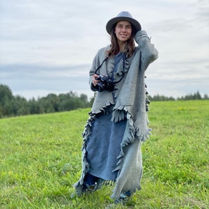 Veste en feutre unisexe pour femmes sauvages amoureuses de la nature ~ Veste manteau viking Vêtements pour femmes et hommes ~ Designer contemporain unique Aiste Anaite