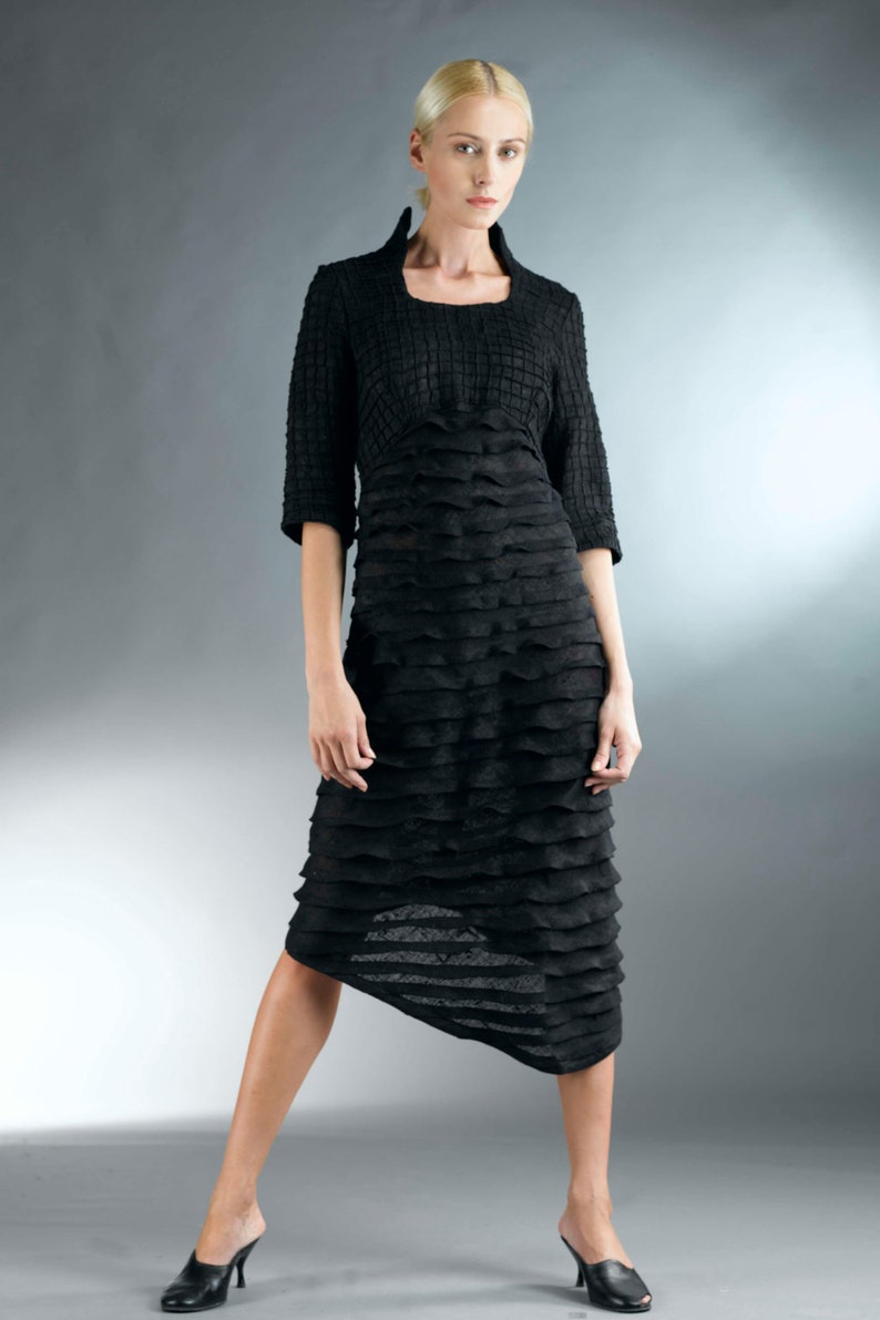 Was Zum Schwarzen Kleid Anziehen