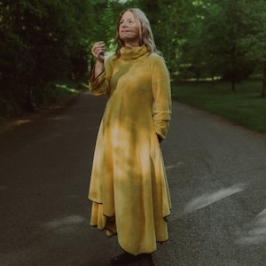 Unieke handgemaakte gele jurk bamboe omkeerbaar CrimsonBold - dieprode kimono - gezellige omslag - levendige kamerjas - luxe nachtkleding