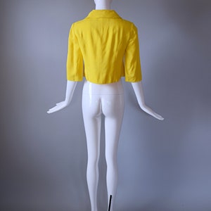 Vintage 1960s T. Jones Lemon Yellow 3/4 Length Sleeve Cropped Blazer Jacket with Gold and Yellow Enamel Painted Buttons image 7