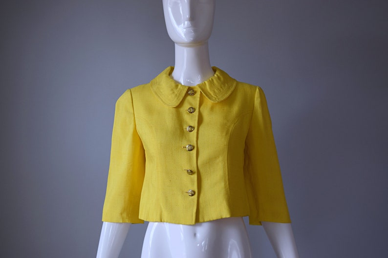 Vintage 1960s T. Jones Lemon Yellow 3/4 Length Sleeve Cropped Blazer Jacket with Gold and Yellow Enamel Painted Buttons image 4