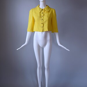 Vintage 1960s T. Jones Lemon Yellow 3/4 Length Sleeve Cropped Blazer Jacket with Gold and Yellow Enamel Painted Buttons image 5