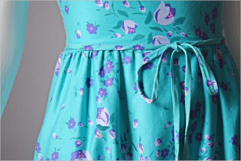 vtg 70s Malia aqua blue pink floral print cotton sundress dress size 14 dress garden party ruffle trim petites summer 1970s bow waist