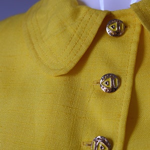 Vintage 1960s T. Jones Lemon Yellow 3/4 Length Sleeve Cropped Blazer Jacket with Gold and Yellow Enamel Painted Buttons image 3