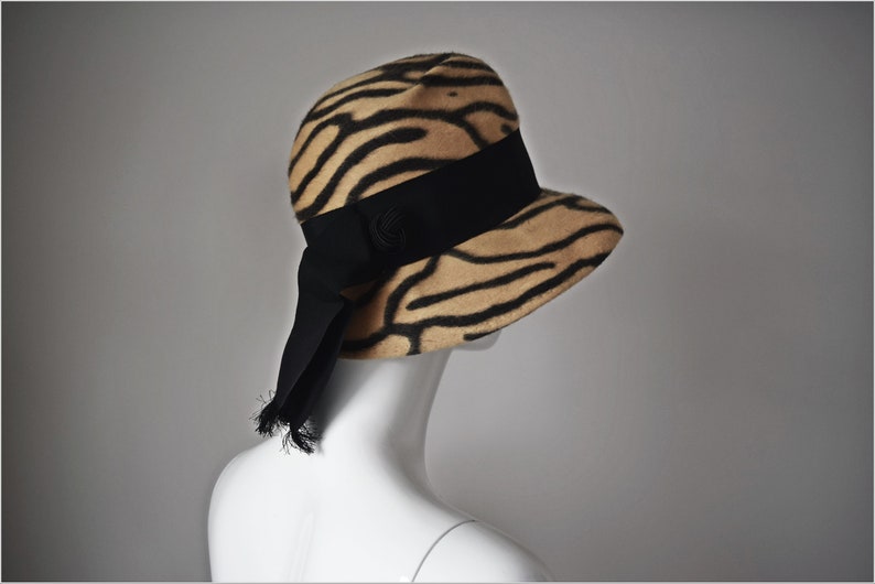 vtg 60s RARE Pore Soir Henry Pollak New York tiger stripe wool felted hat w/ ribbon detail vintage pinup 1960s image 2