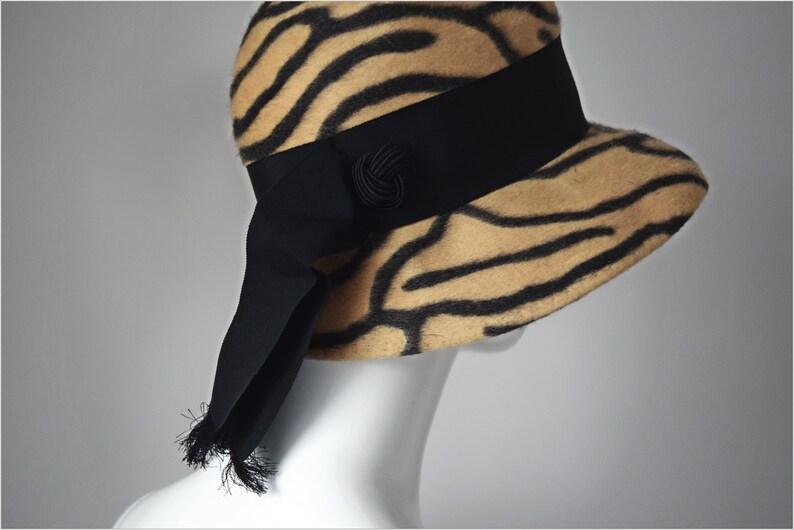 vtg 60s RARE Pore Soir Henry Pollak New York tiger stripe wool felted hat w/ ribbon detail vintage pinup 1960s image 4