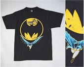 vtg 1988 Batman DC Comics distressed Tshirt Anvil retro 1980s black blue graphic print superhero Tee size M unisex mens womens top shirt
