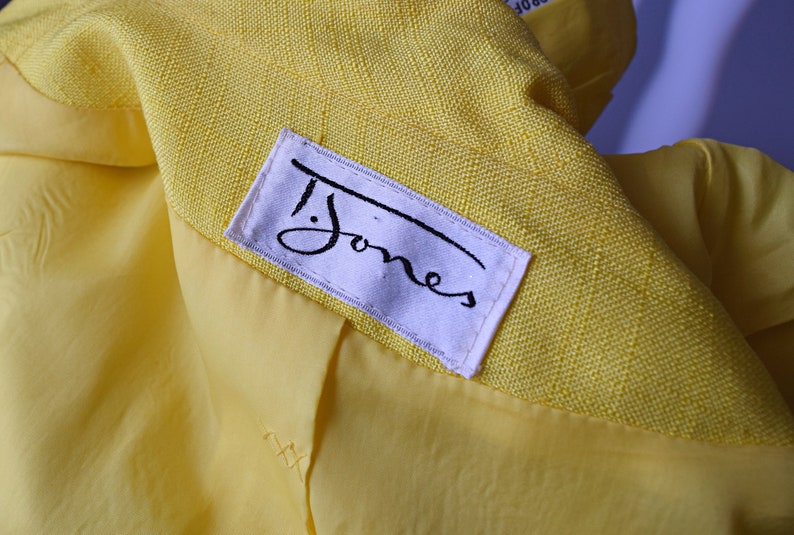 Vintage 1960s T. Jones Lemon Yellow 3/4 Length Sleeve Cropped Blazer Jacket with Gold and Yellow Enamel Painted Buttons image 8