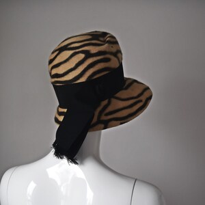 vtg 60s RARE Pore Soir Henry Pollak New York tiger stripe wool felted hat w/ ribbon detail vintage pinup 1960s image 6